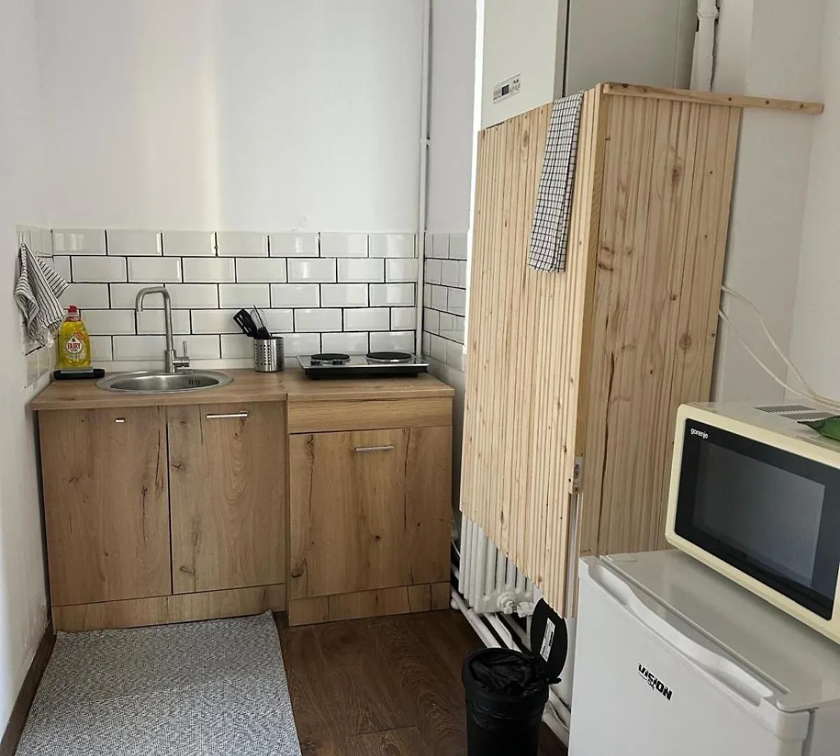 Group Old Town Apartment Boekarest